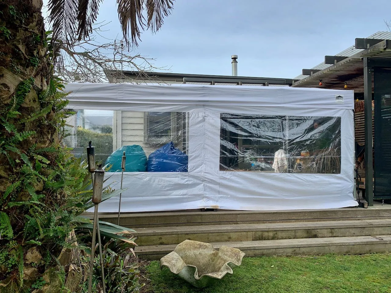 5.7x2.7m KNE Awning Includes x 3 Clear window Side Walls