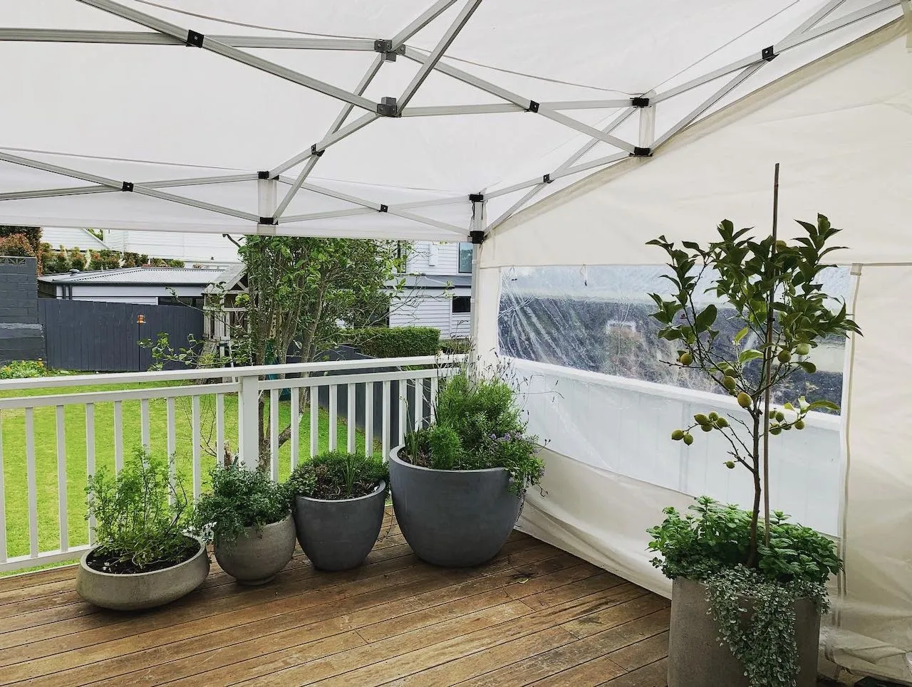 5.7x2.7m KNE Awning Includes x 3 Clear window Side Walls