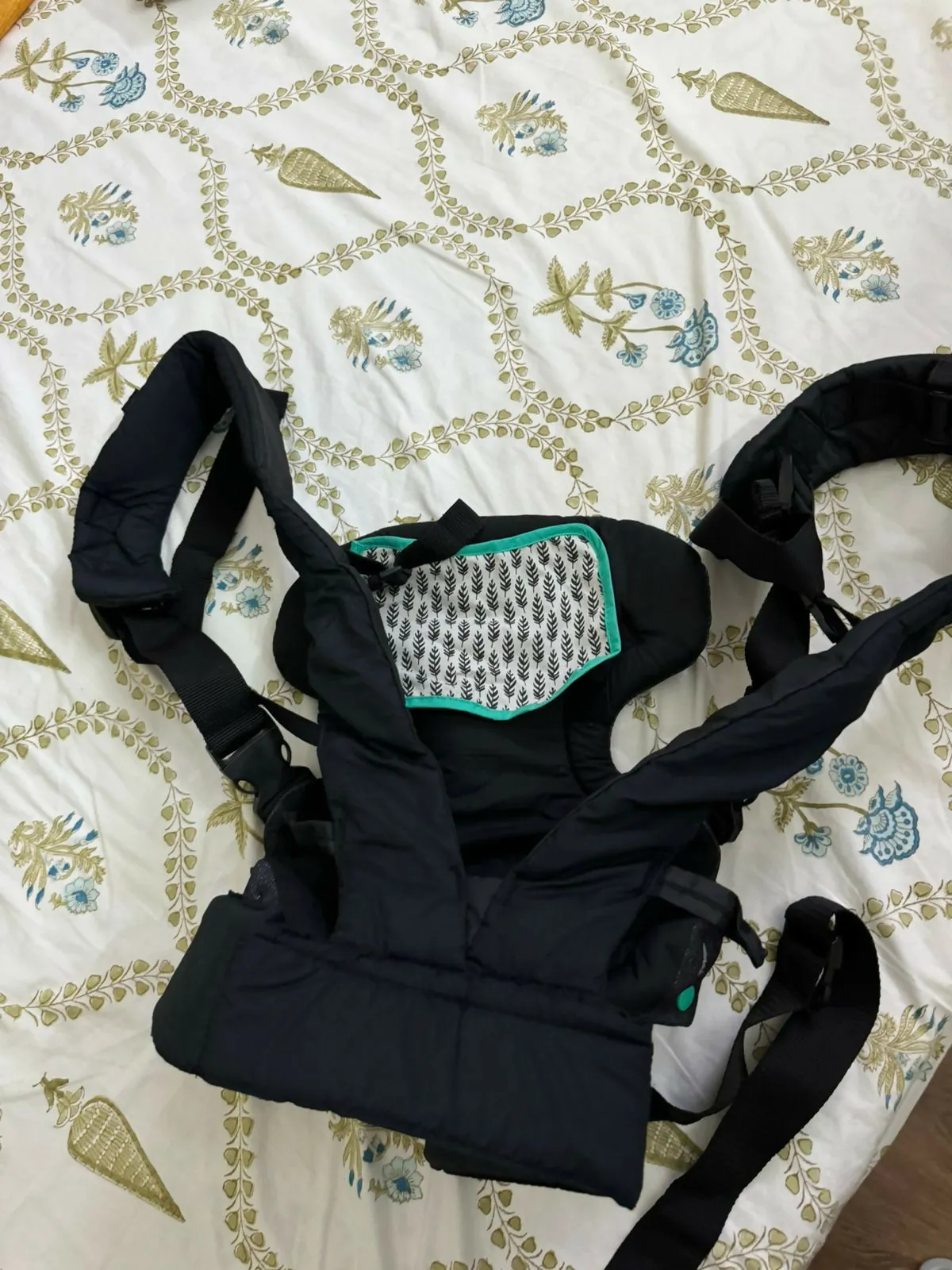 INFANTINO Flip 4-In-1 Convertible Carrier